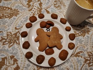 Gingerbread men made from peppernut dough